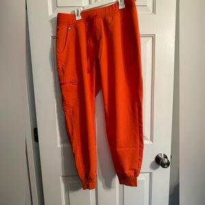 Figs petite medium joggers